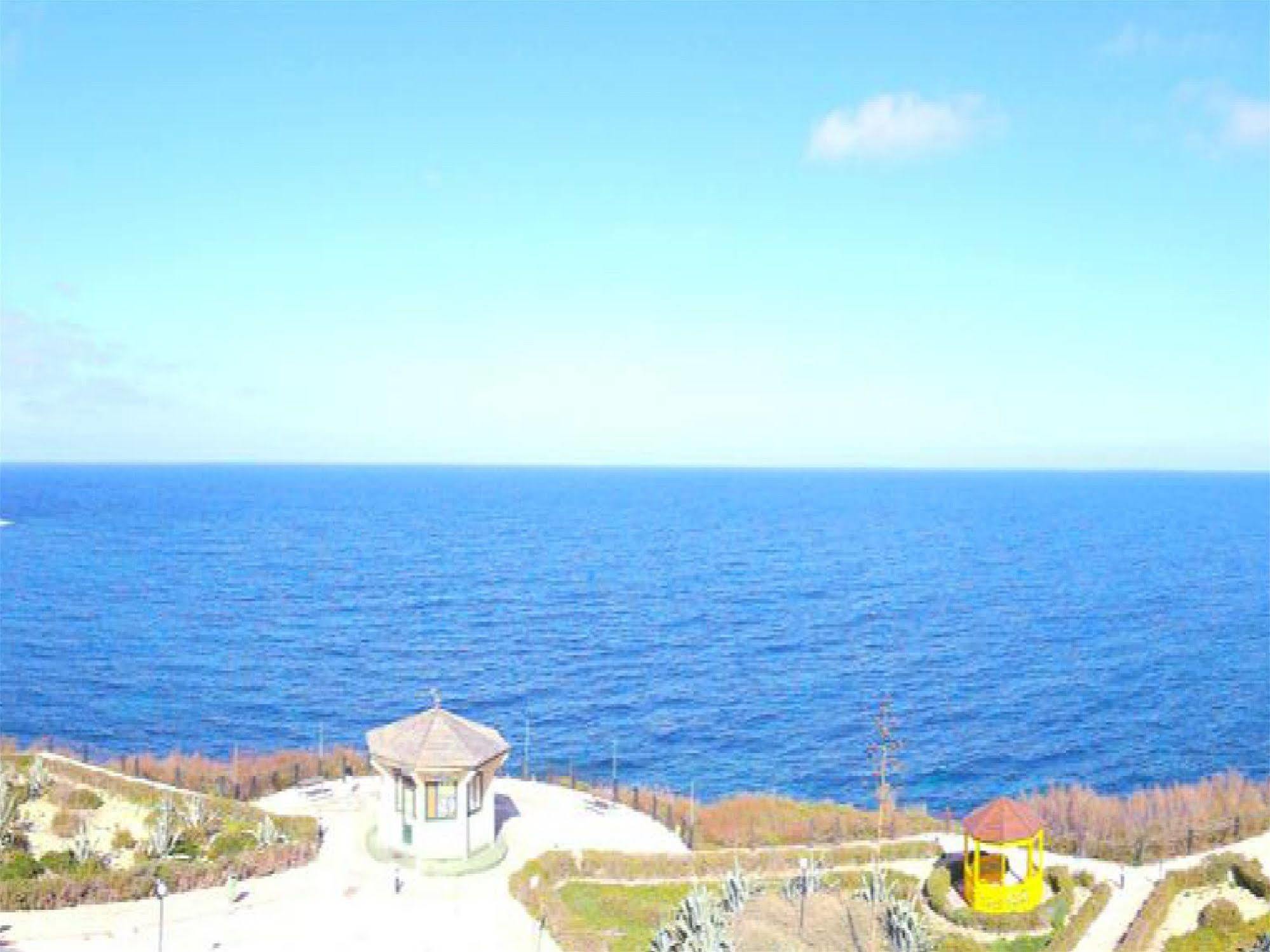 Blue Holiday Gozo Marsalforn Bagian luar foto